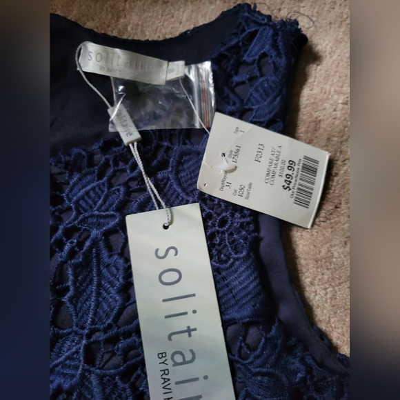 Fit and flare lacy dress - Picture 3 of 5